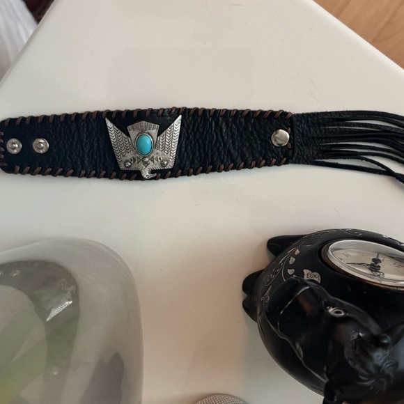 Idyllwind Women's Thunderbird Leather Cuff Bracelet - Picture 5 of 9